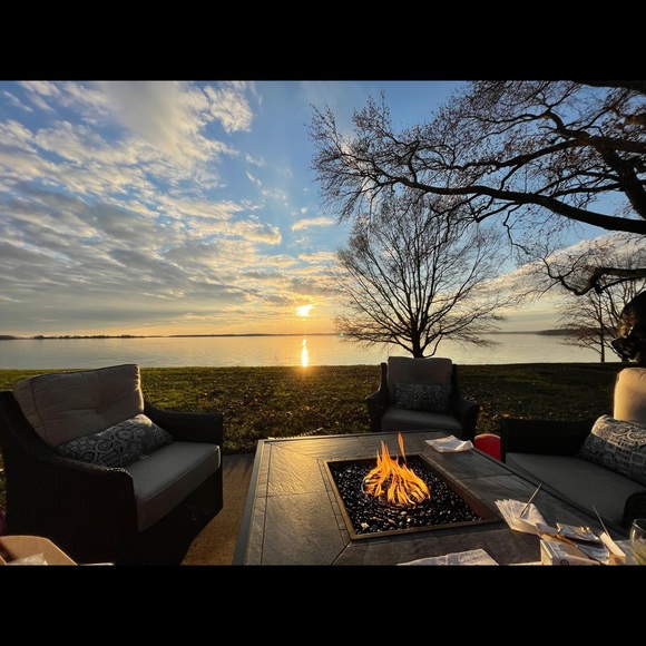 Meet your Posher, Sheila - Picture 1 of 1